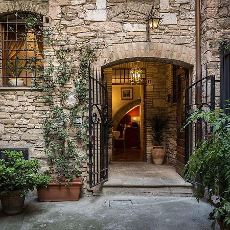 Hotel Lieto Soggiorno Ассизи Экстерьер фото